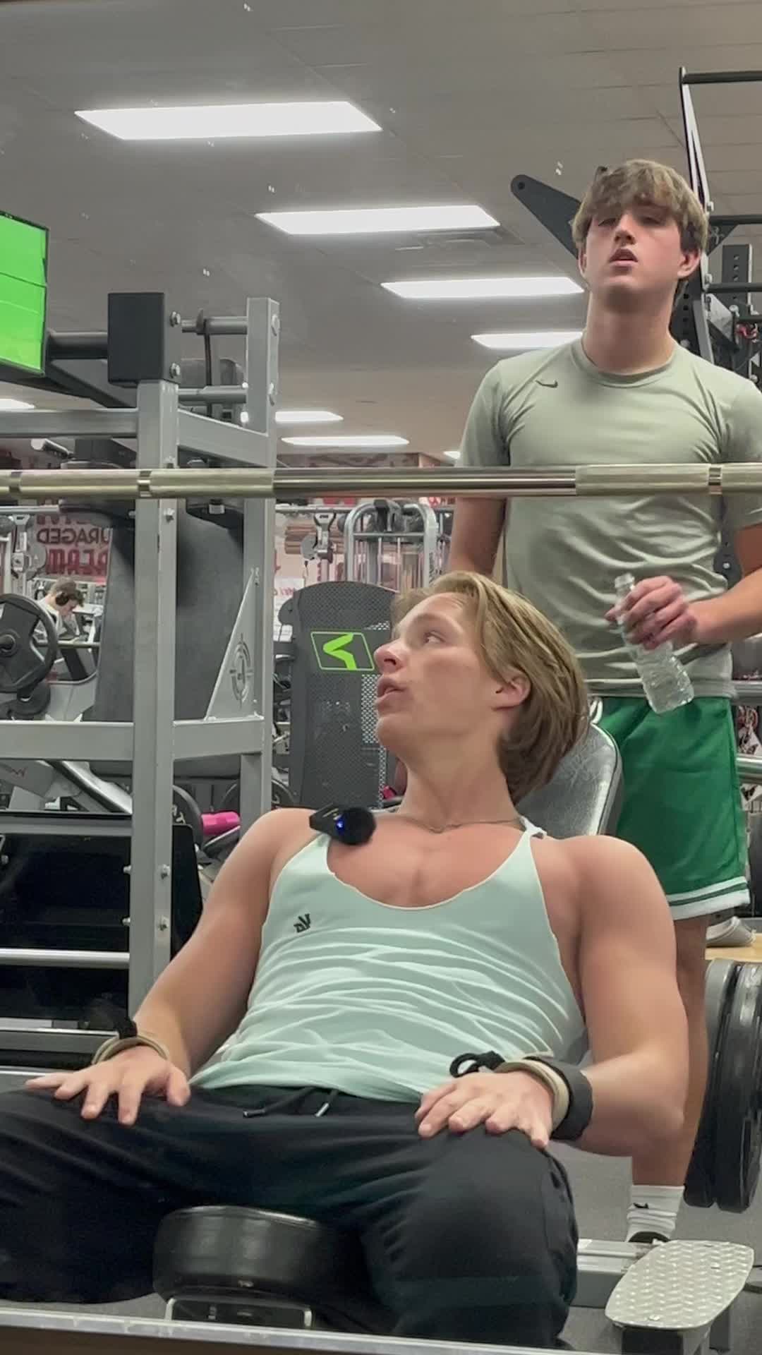 @jackedtholen