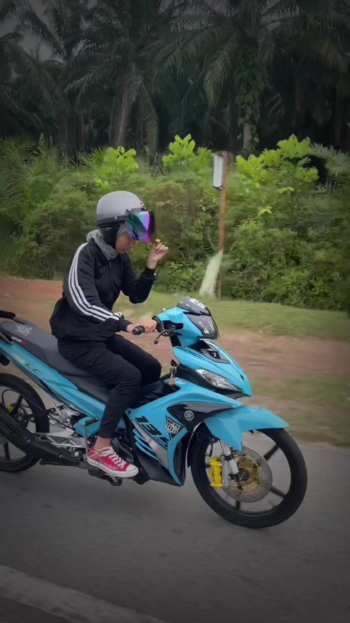 @𝓷𝓲𝓼𝓼𝔃𝓵𝓪𝓲𝓴𝓪🏄🏻&zwj;♂️