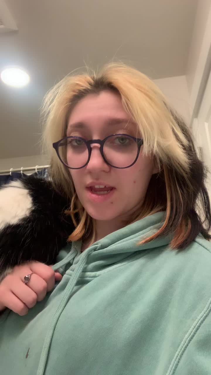 @dezzibear