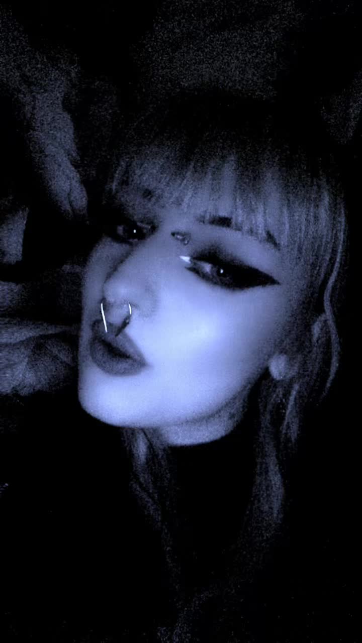 @𝔪𝔞𝔡𝔶𝔰𝔬𝔫