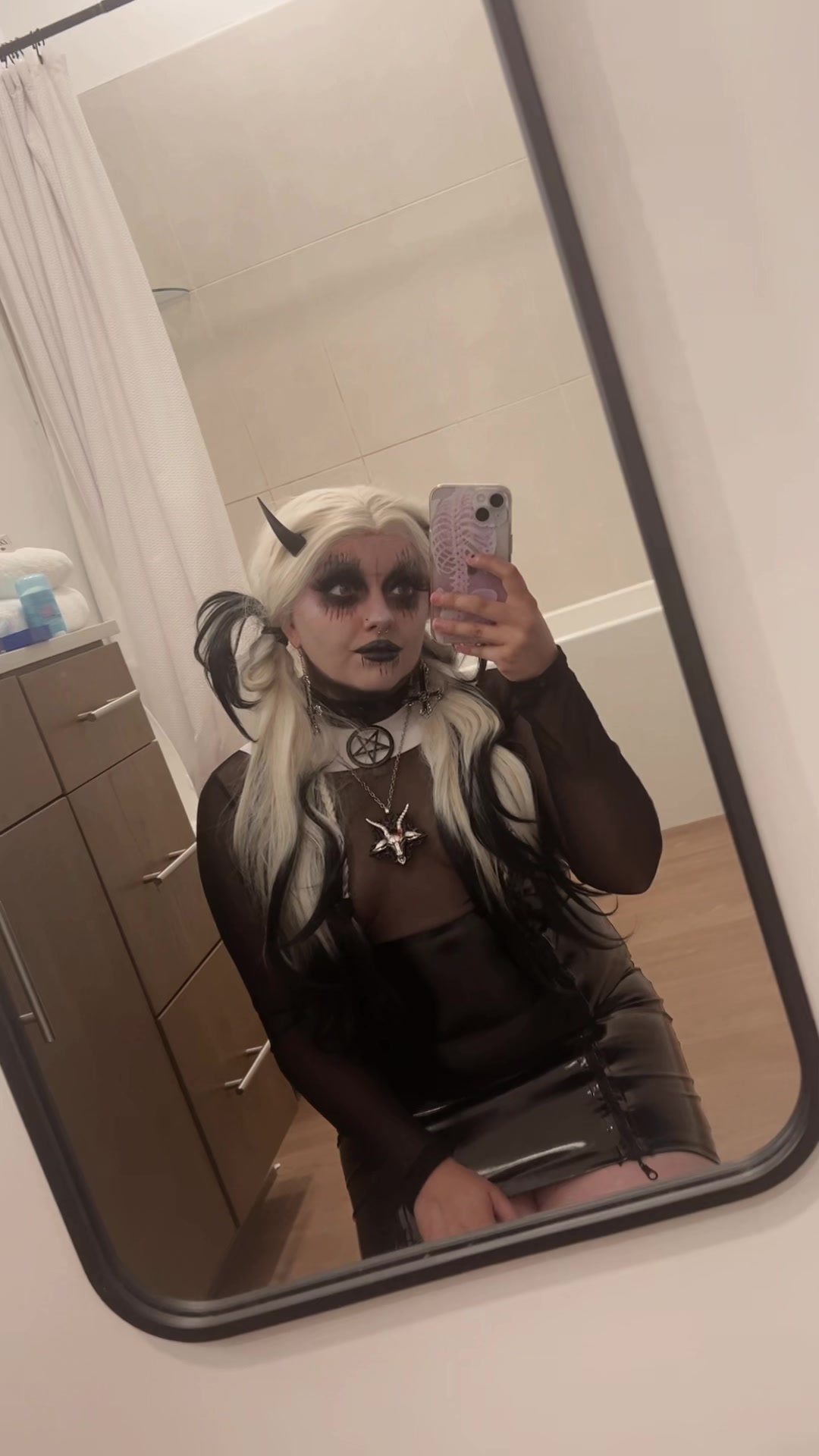 @🦝