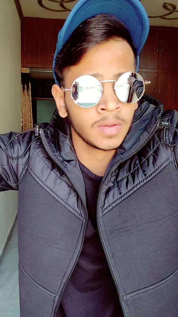 @👑 KrishnanShu 👑