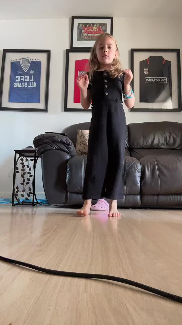 @Sadë