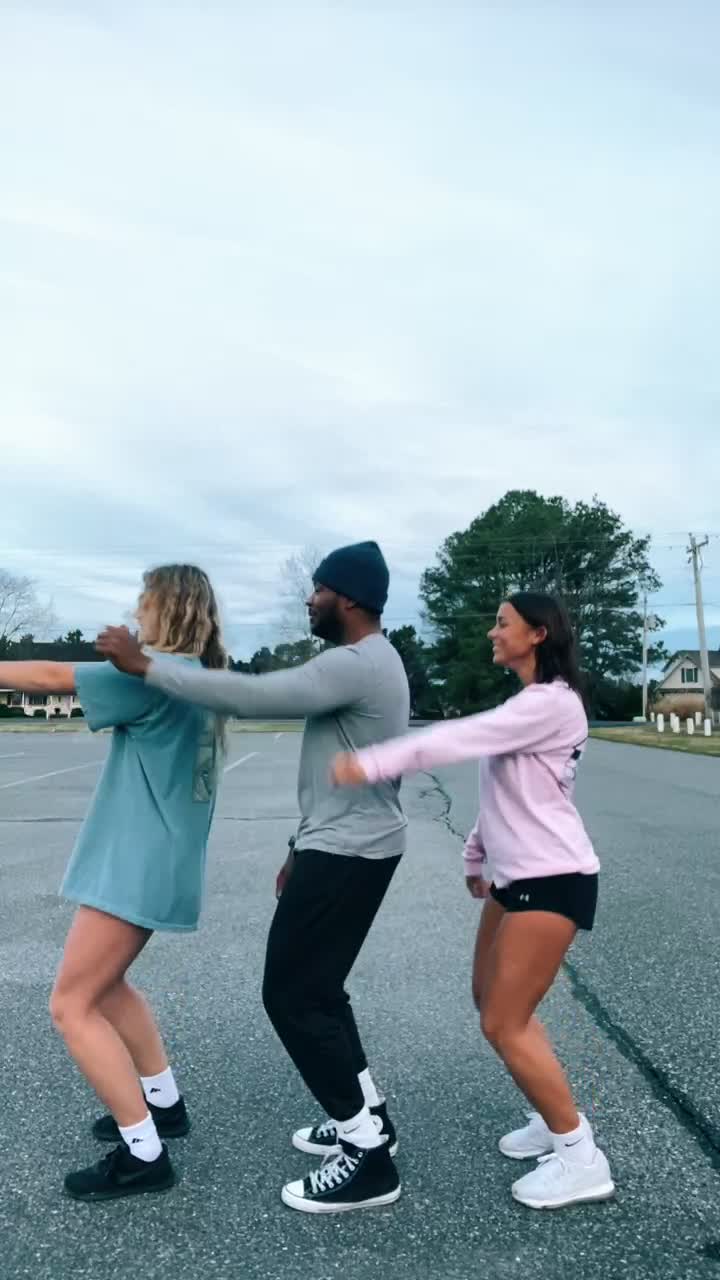 @makenzielambertson