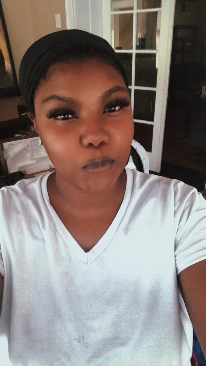 @E Lashae