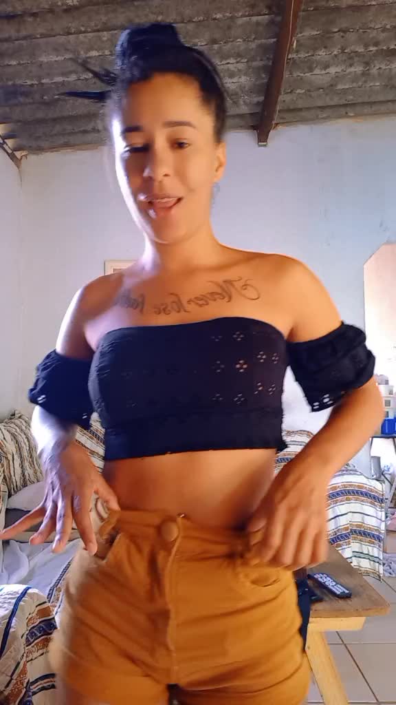@Loira tatuada