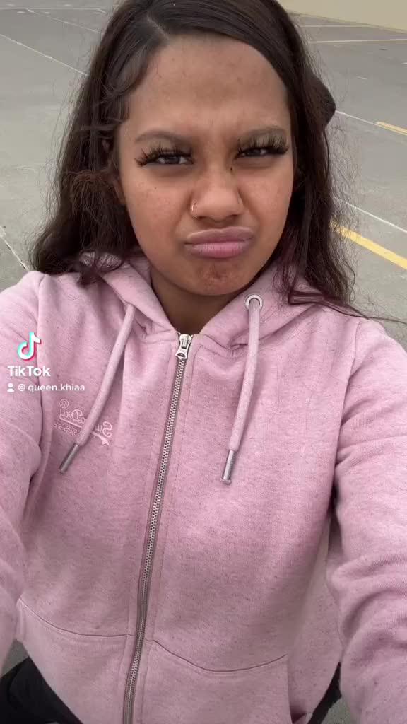 @msthuggrella