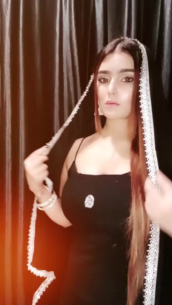 @👑Parina Raj👑