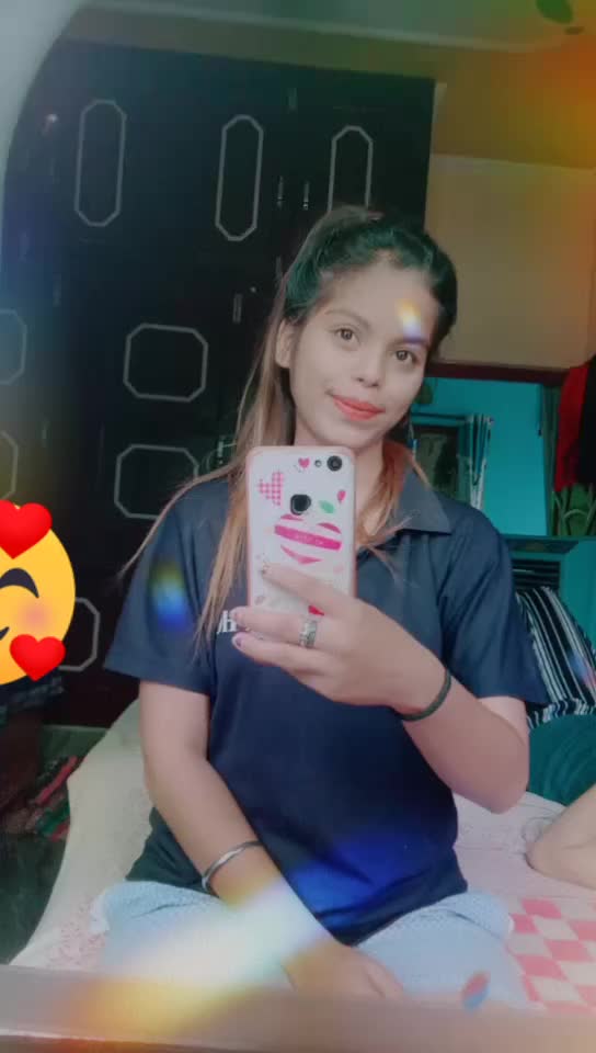 @GarhwAl's queen🔥