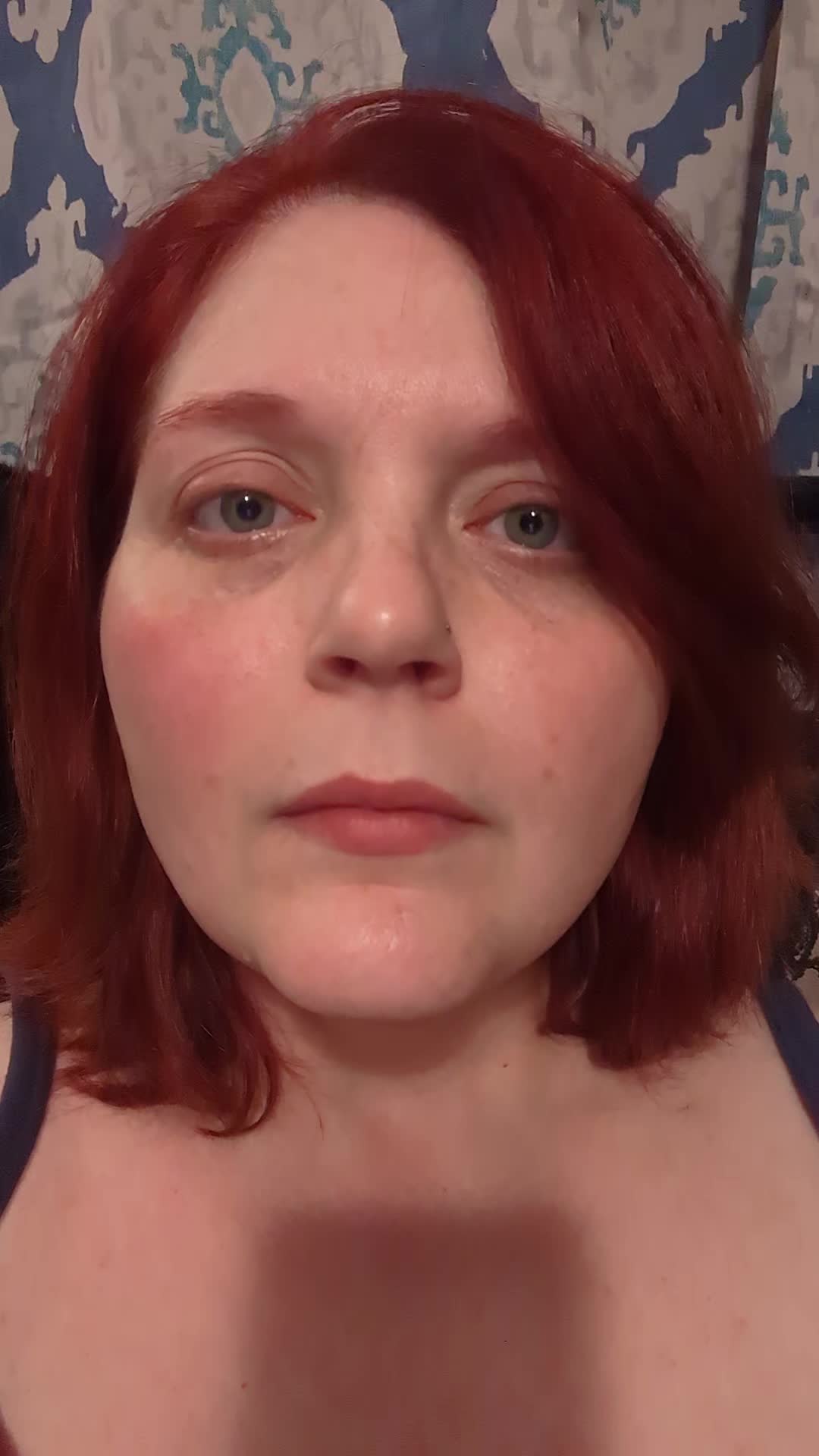 @GeekyNoelleLovesToRead