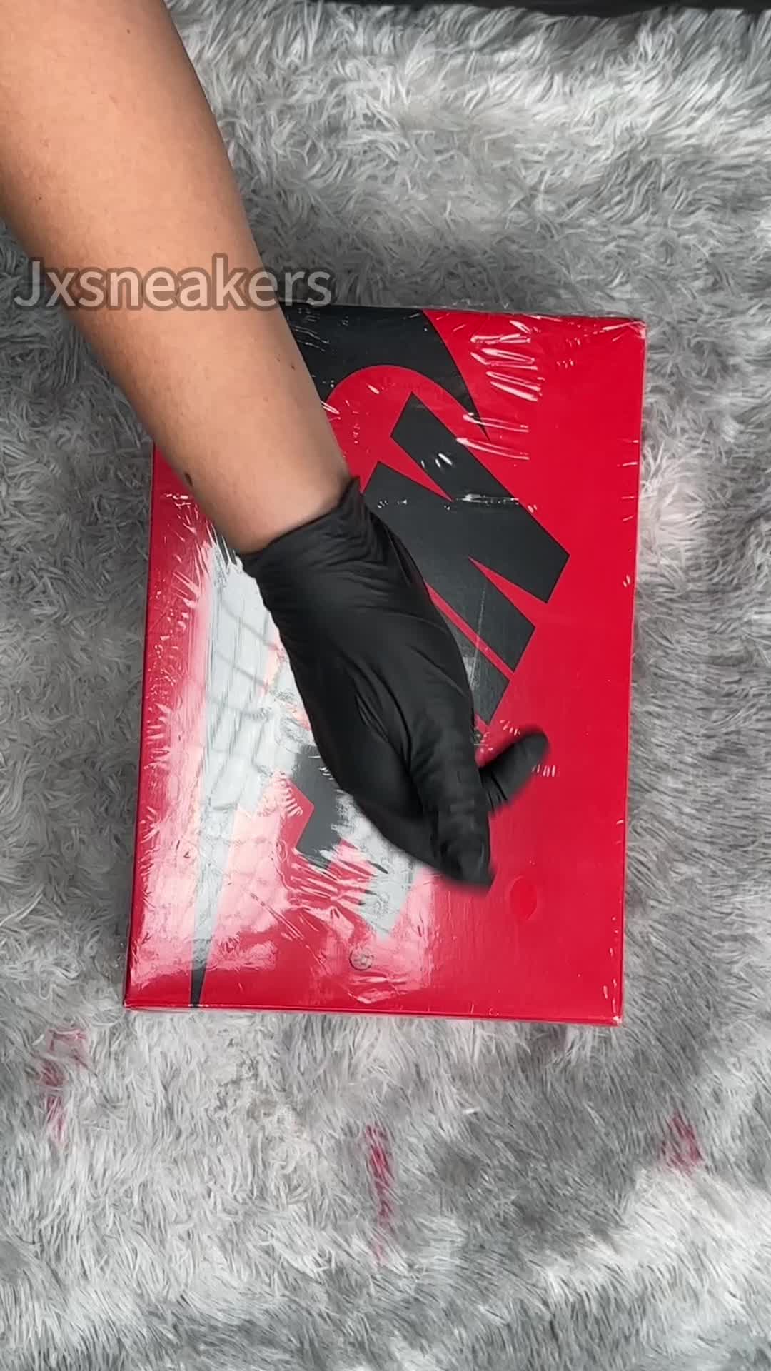 @JXsneakers.Cool