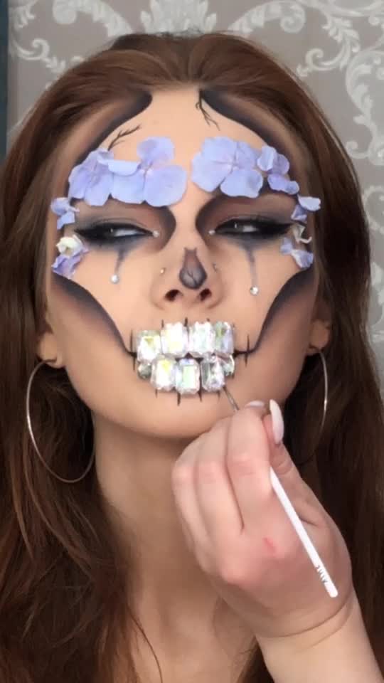 @NIKOLAEVA_MUA