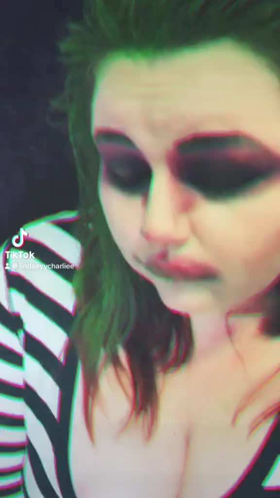 @LindseyyCharliee