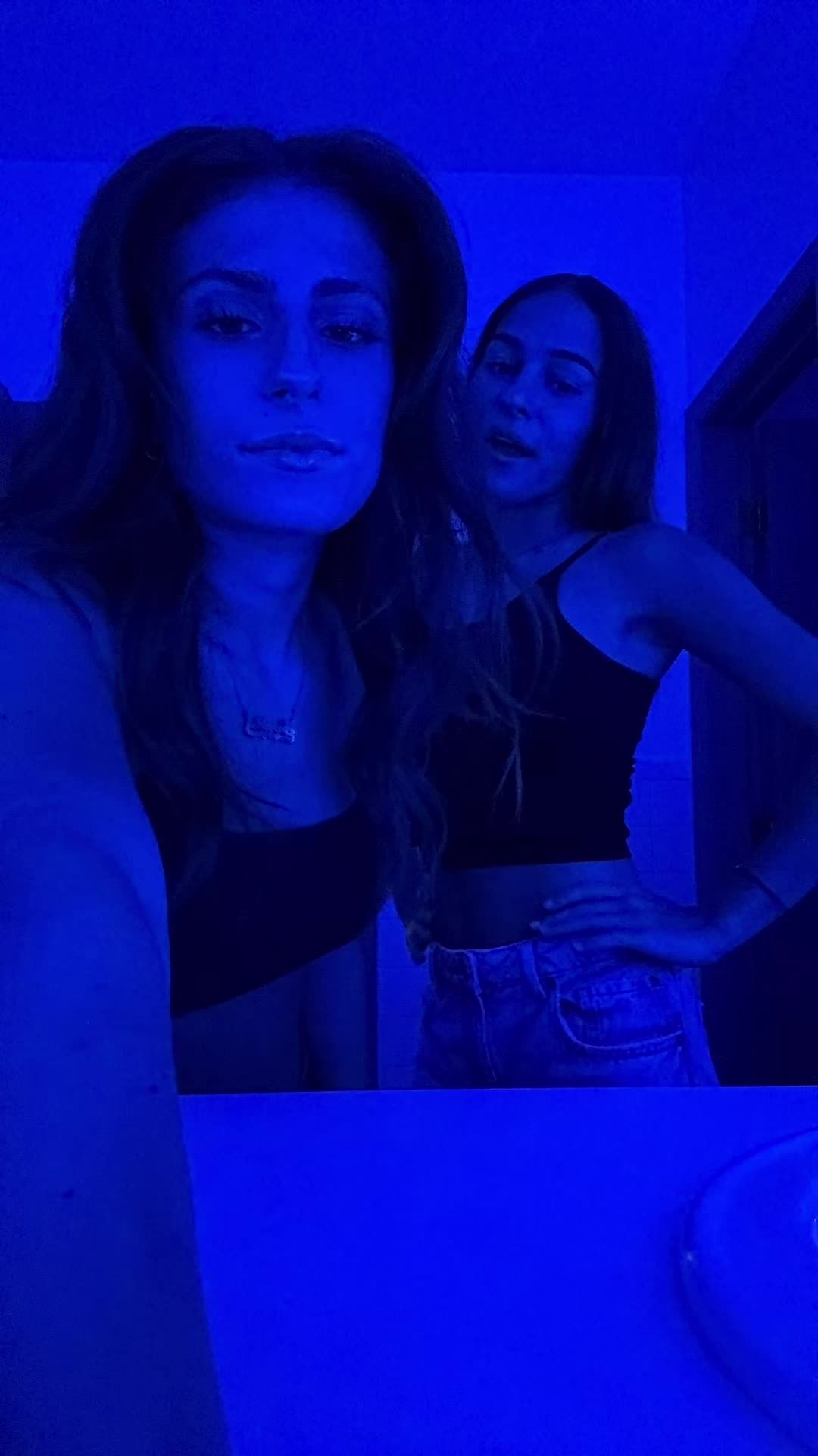@Mia