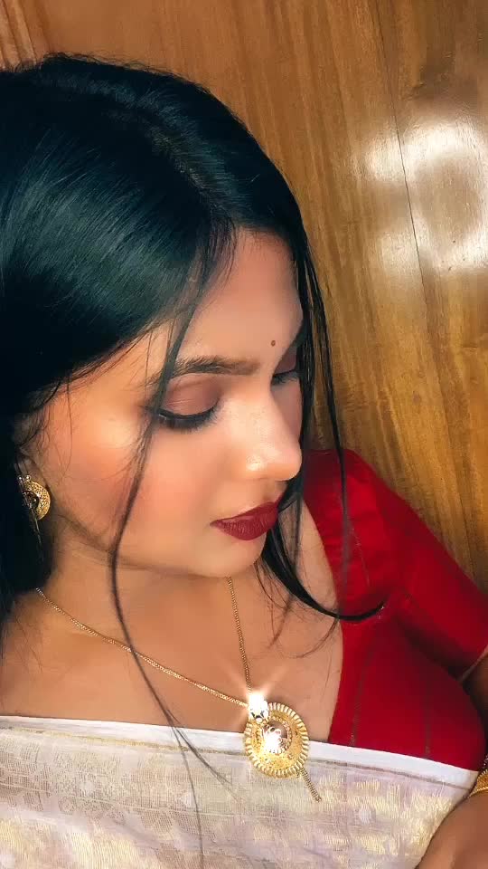 @ROY ISHIKA💫