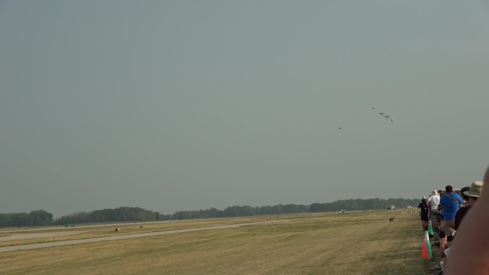 @🛩️