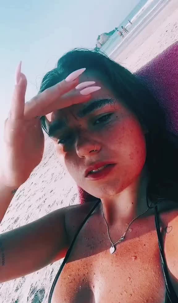 @whotfismachaz