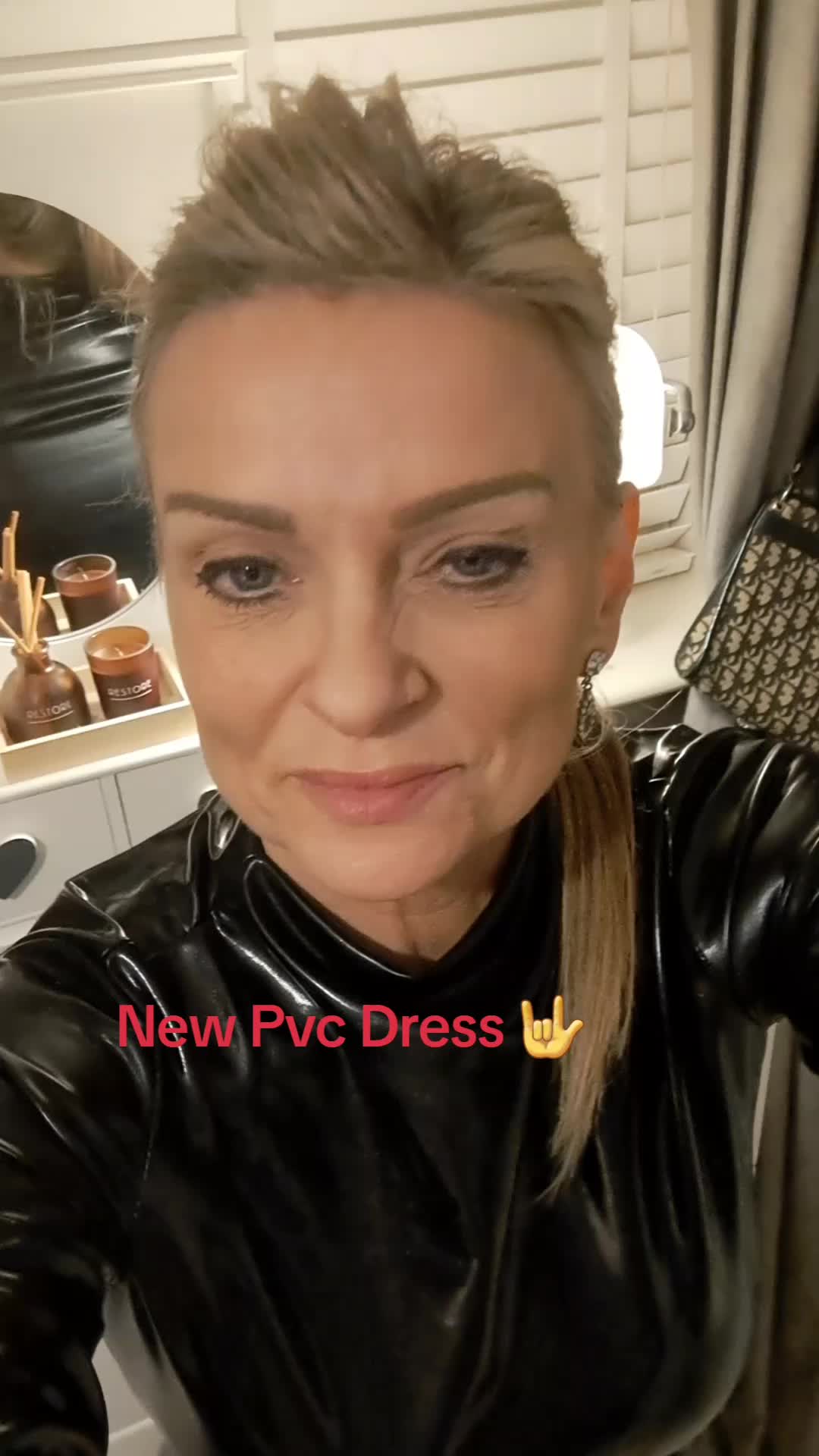 @ParisMidnight 🖤