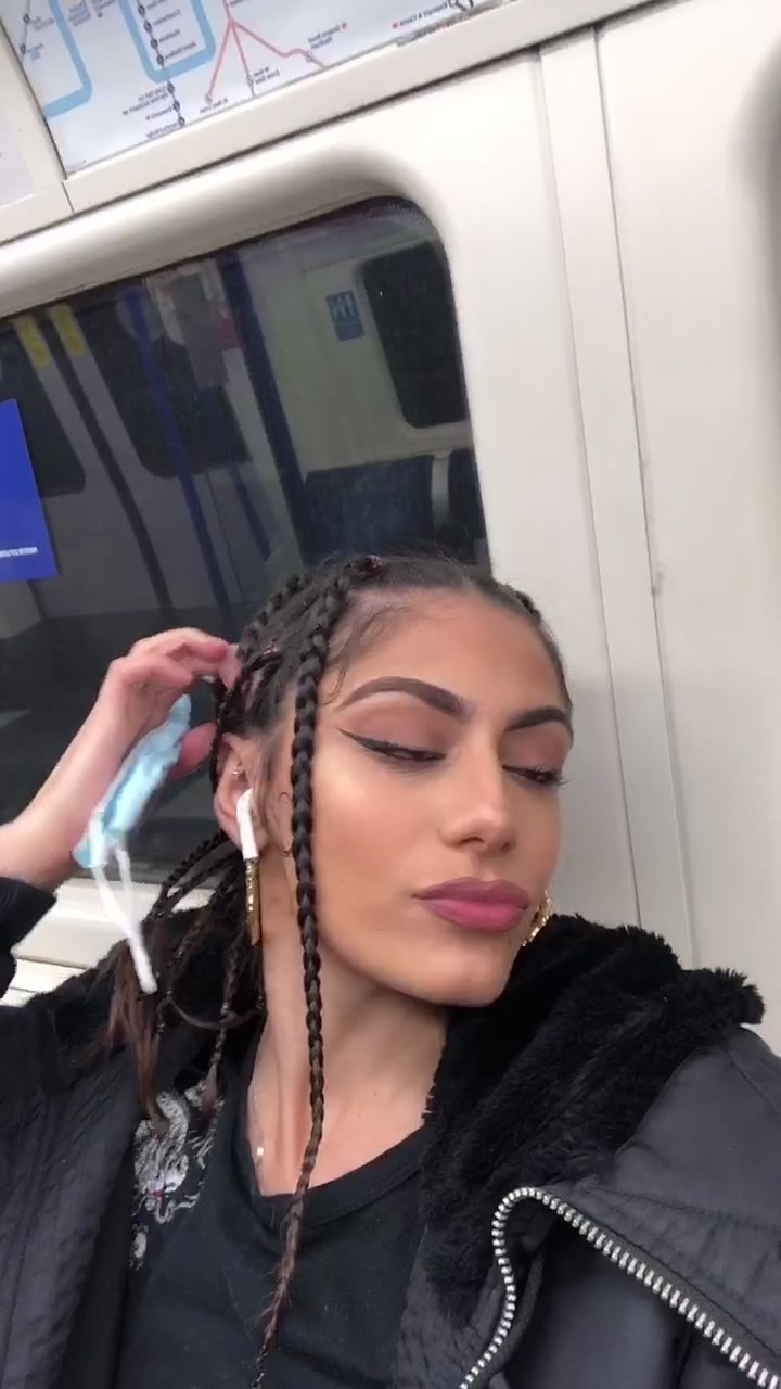 @Ana