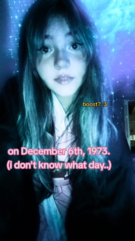 @﹒⪩⪨﹒