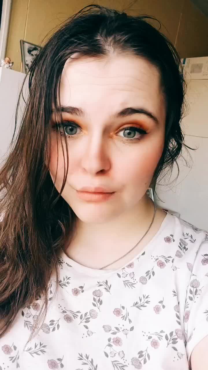 @Ellienka