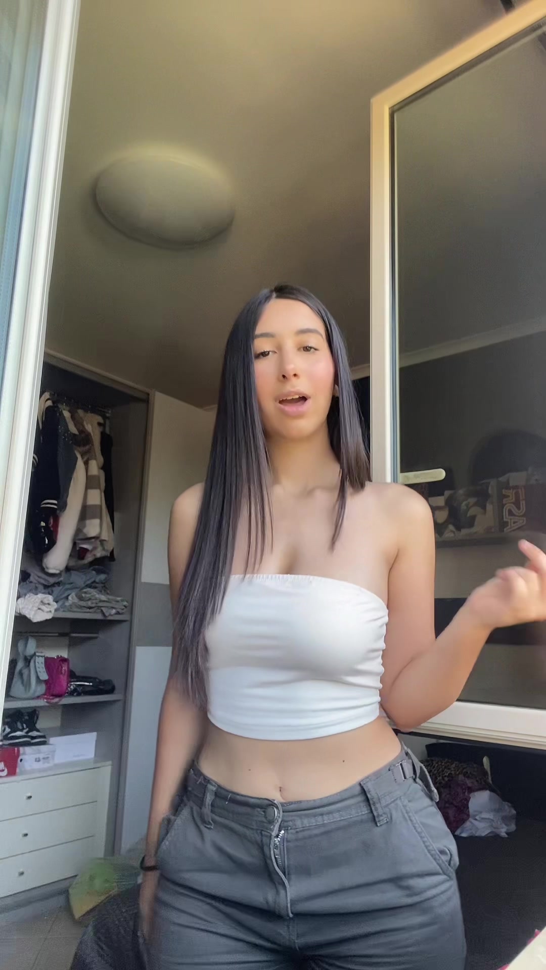 @claudia