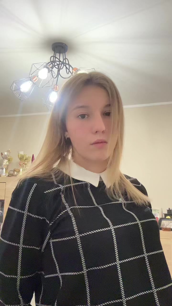 @Julka🏳️🌈❤️