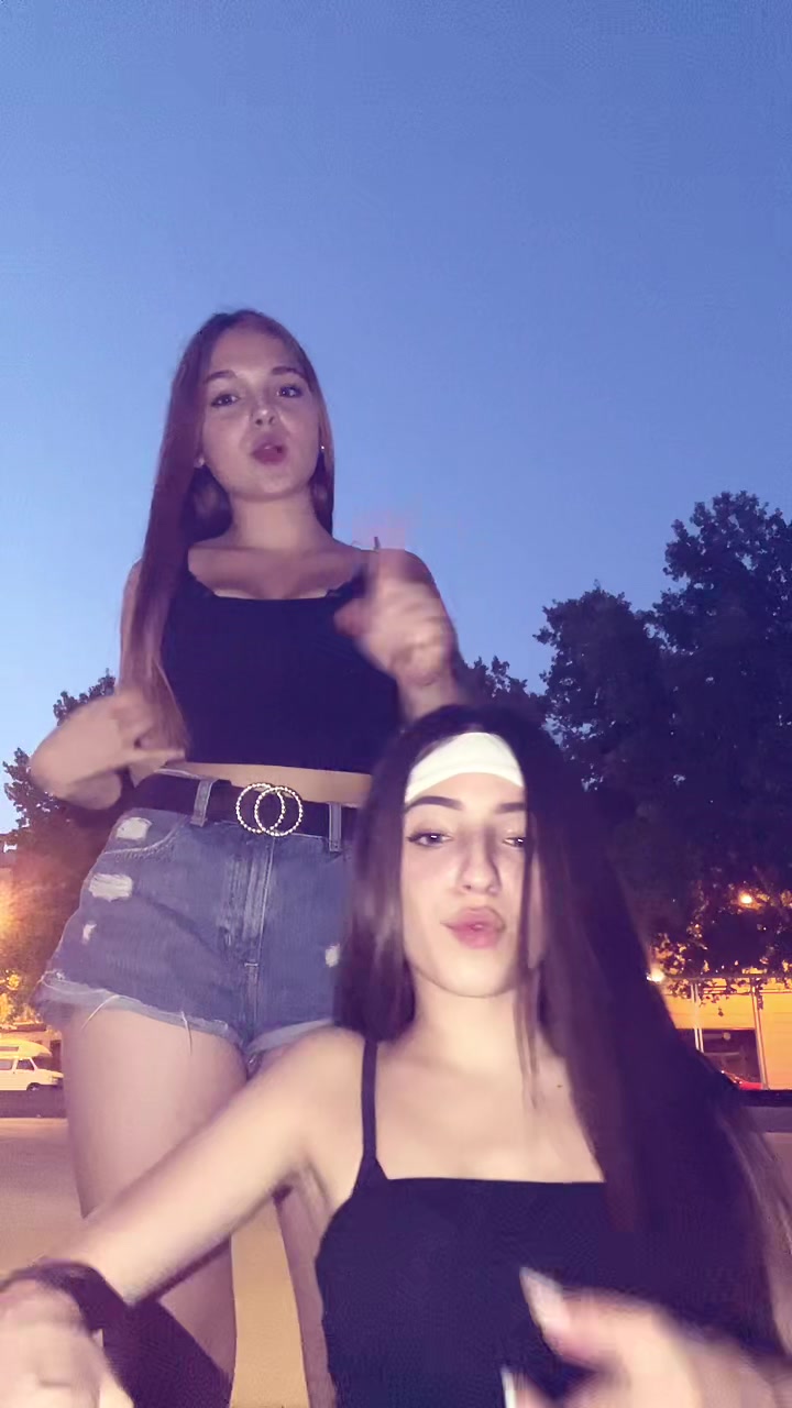 @◼️claudia◼️