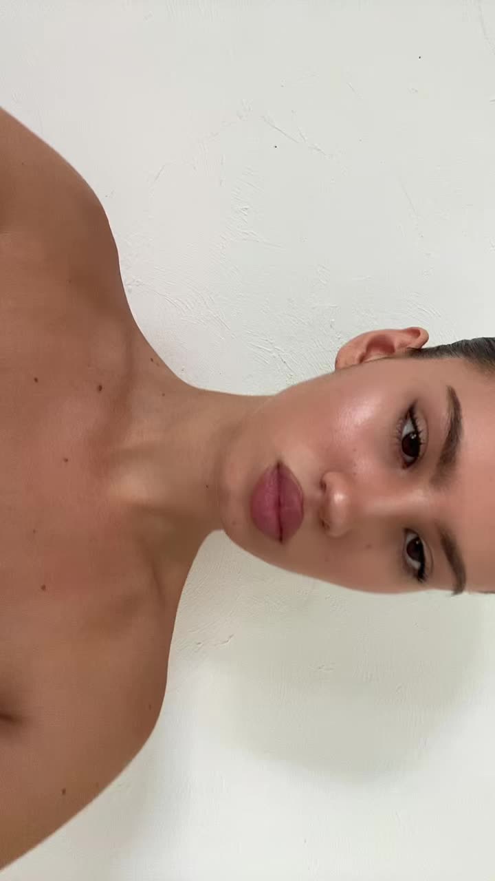 @Bella
