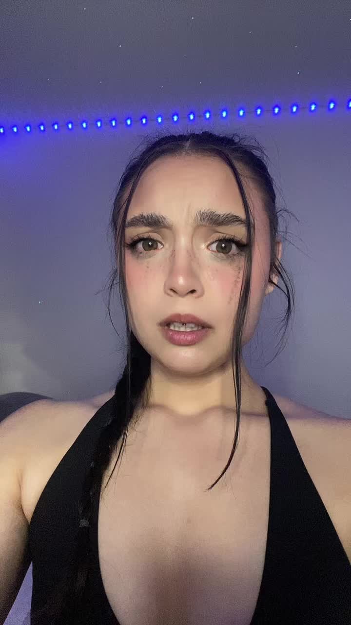 @Ella Ivy