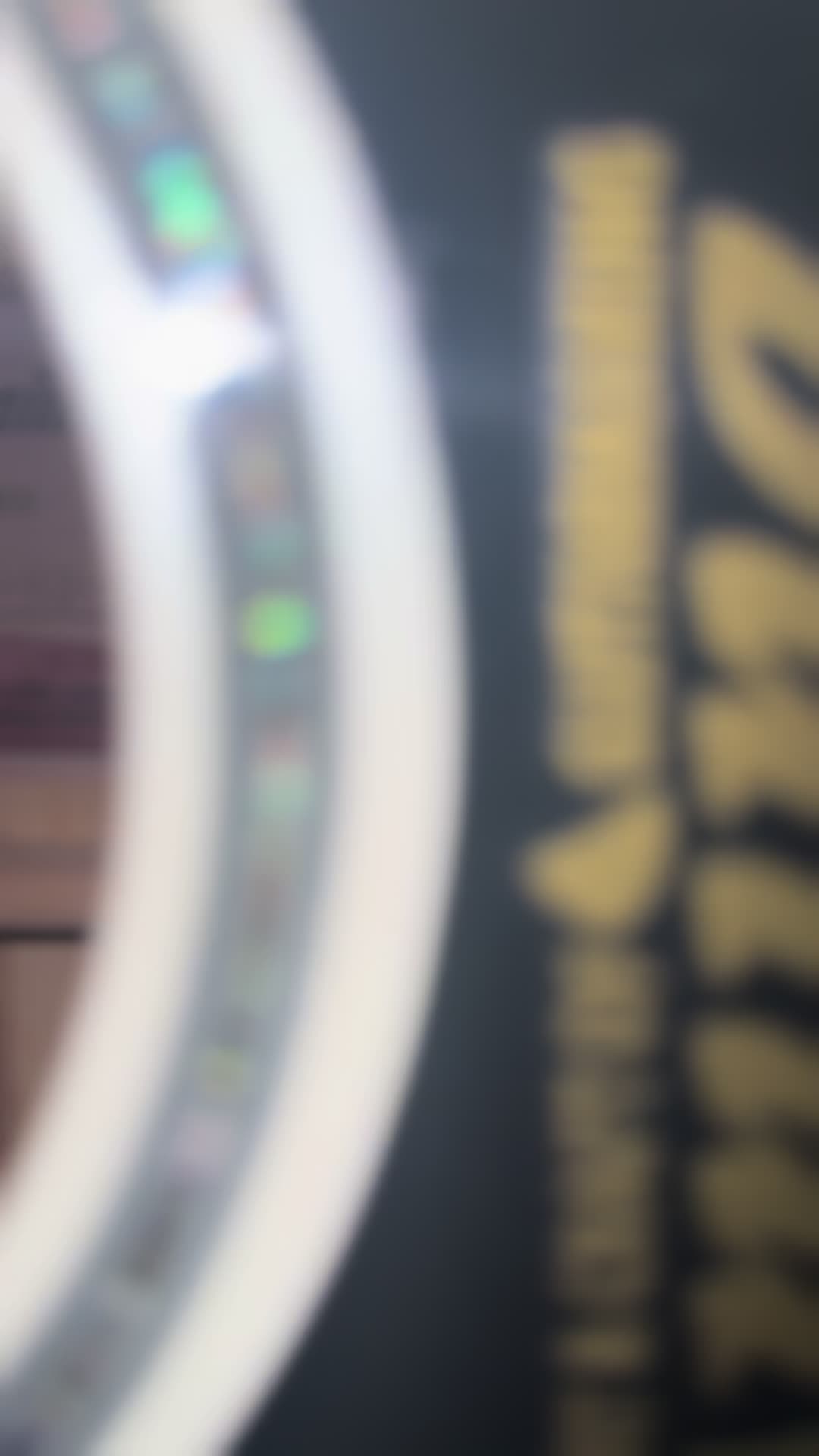 @🦅