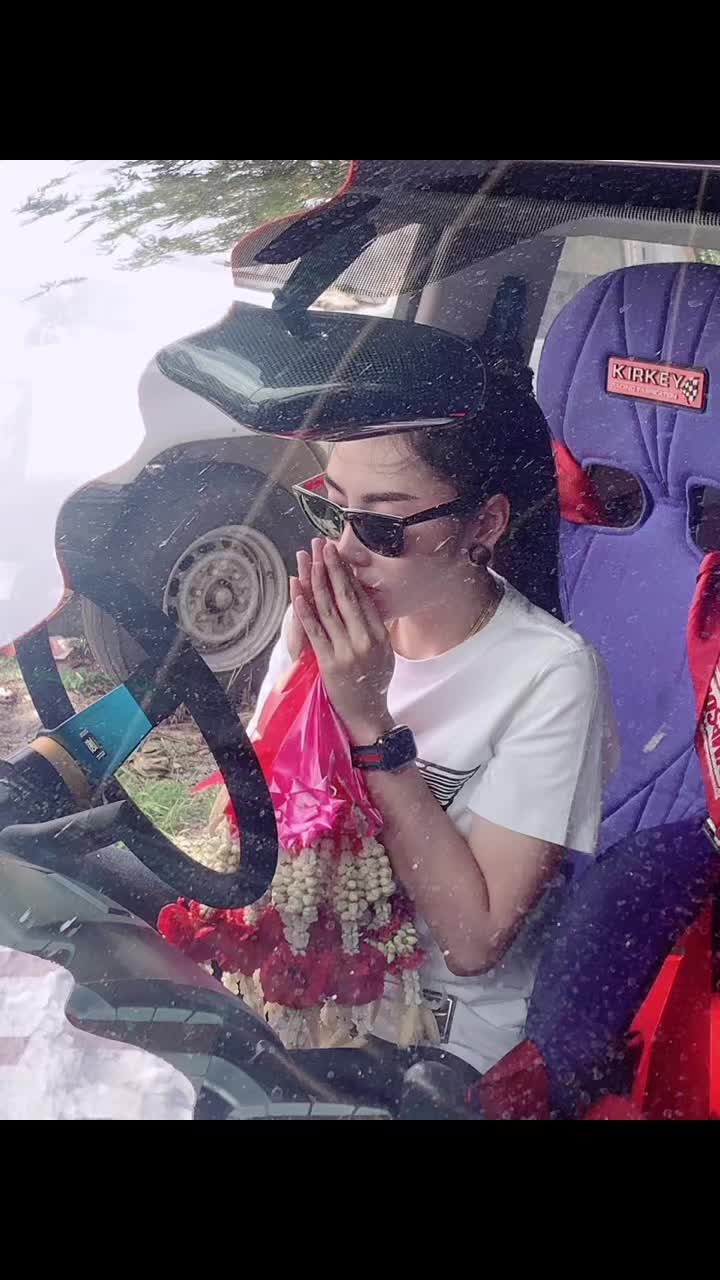 @จุไรพร ศรีนิล