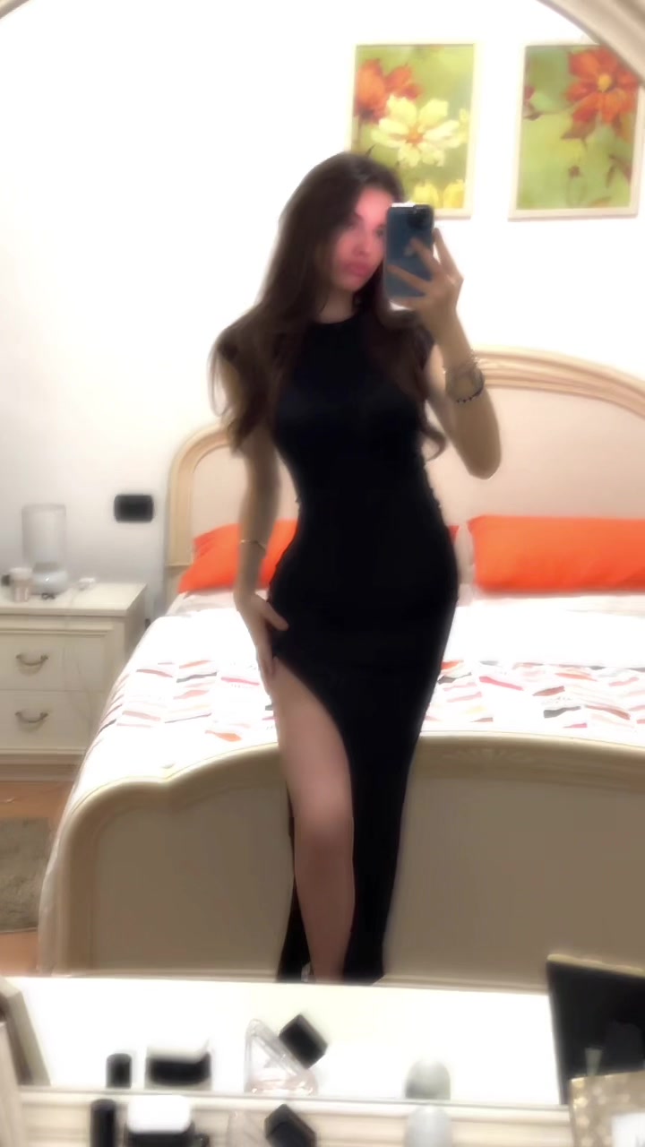 @𝐅