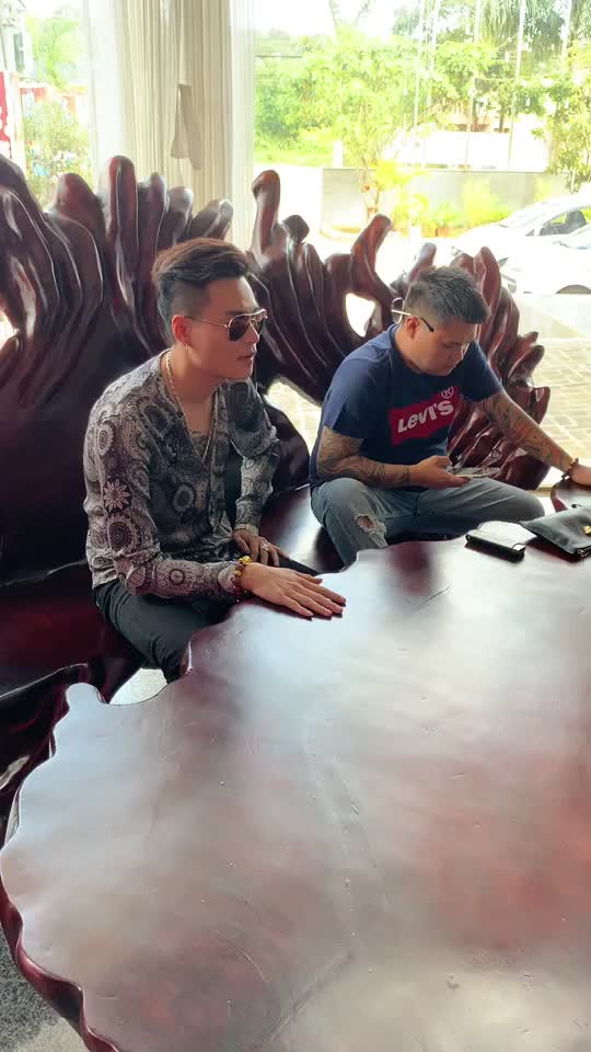 @Hiếu Th&aacute;i Tử 🤫