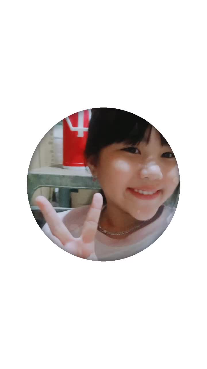 @●︿●