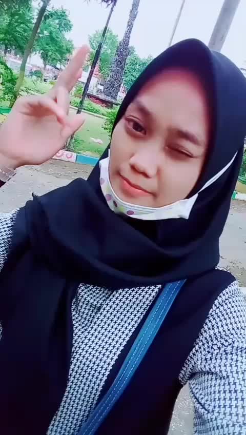 @Annisa021