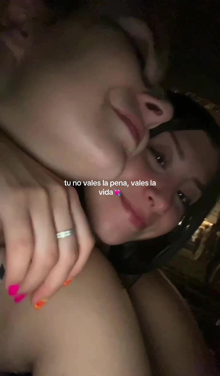 @laurafenoy_