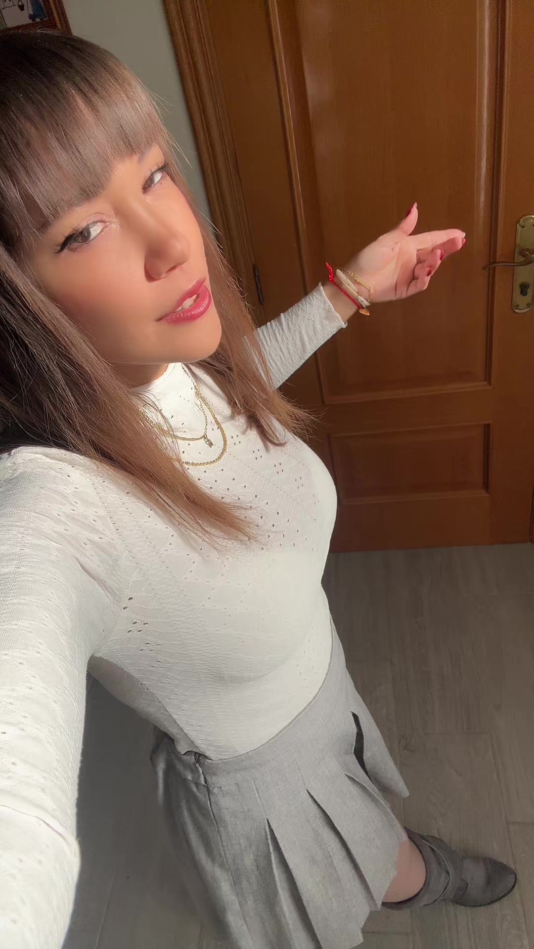 @Venezolana/Española