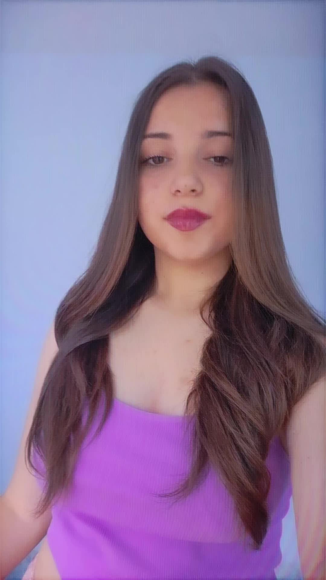 @🦦