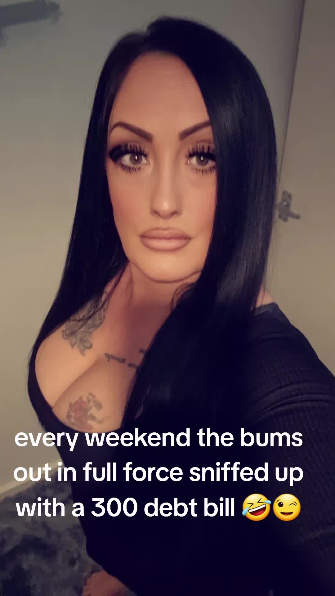 @THE FEMALE BOSS 😜