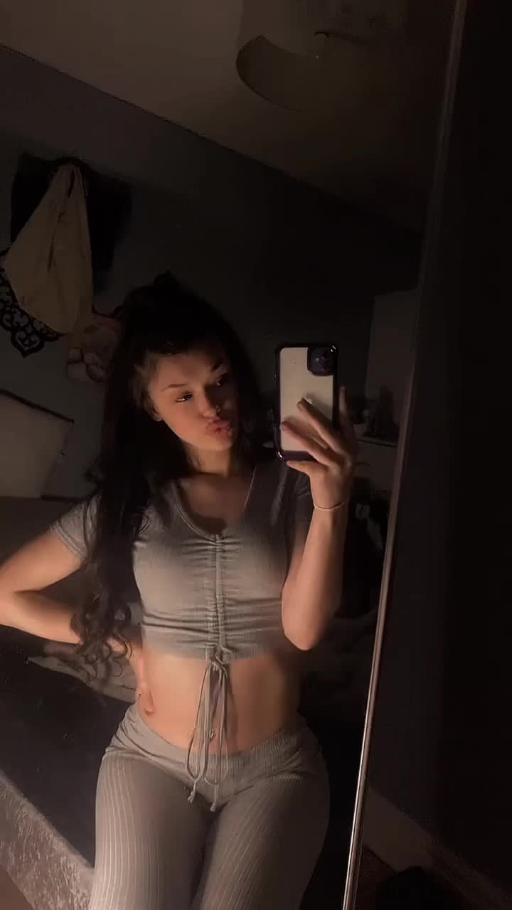@Mia 🫐