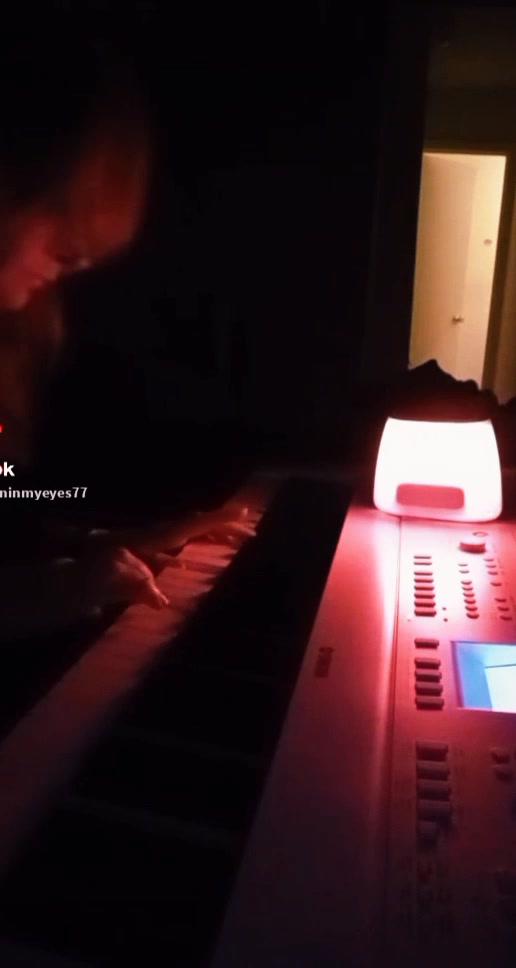 @Raininmyeyes77