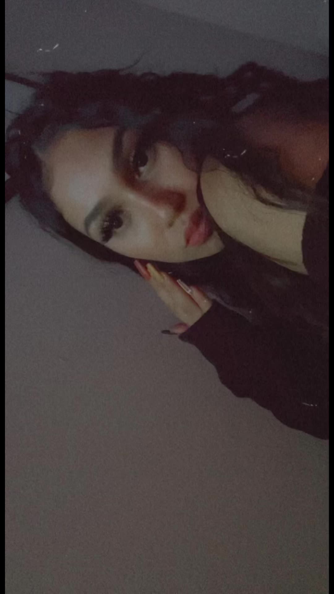 @Reina