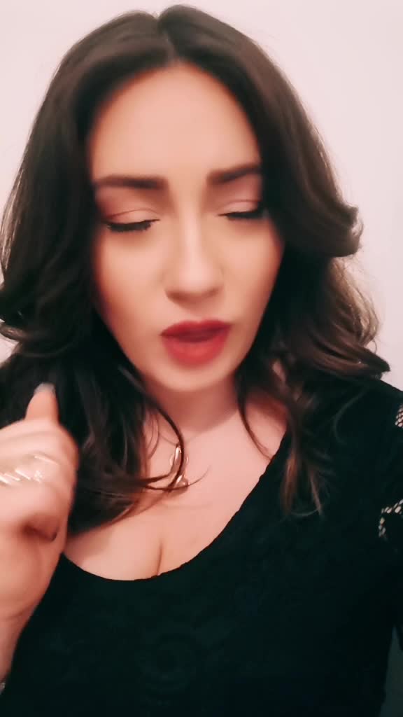 @Laura Costantino