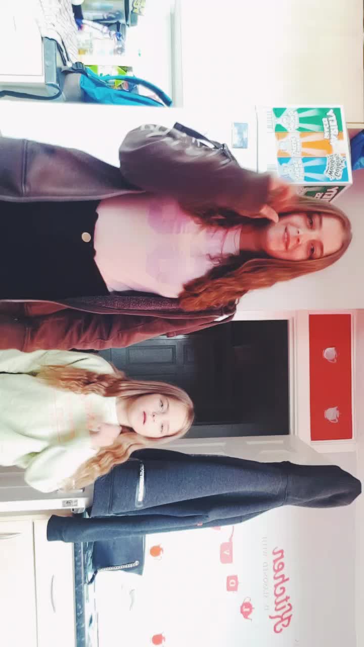 @Ellie🩷