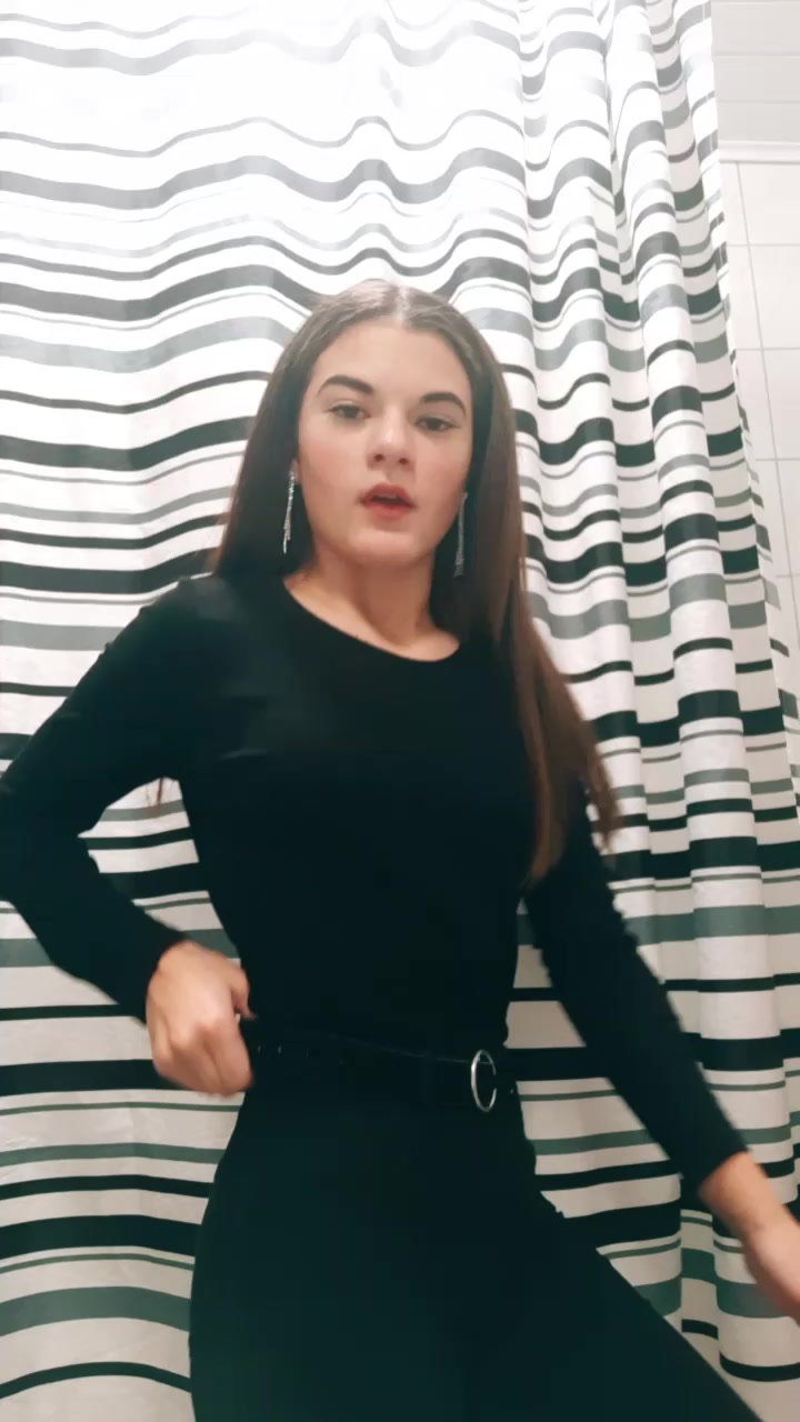 @𝓛𝓮𝓪 🎀