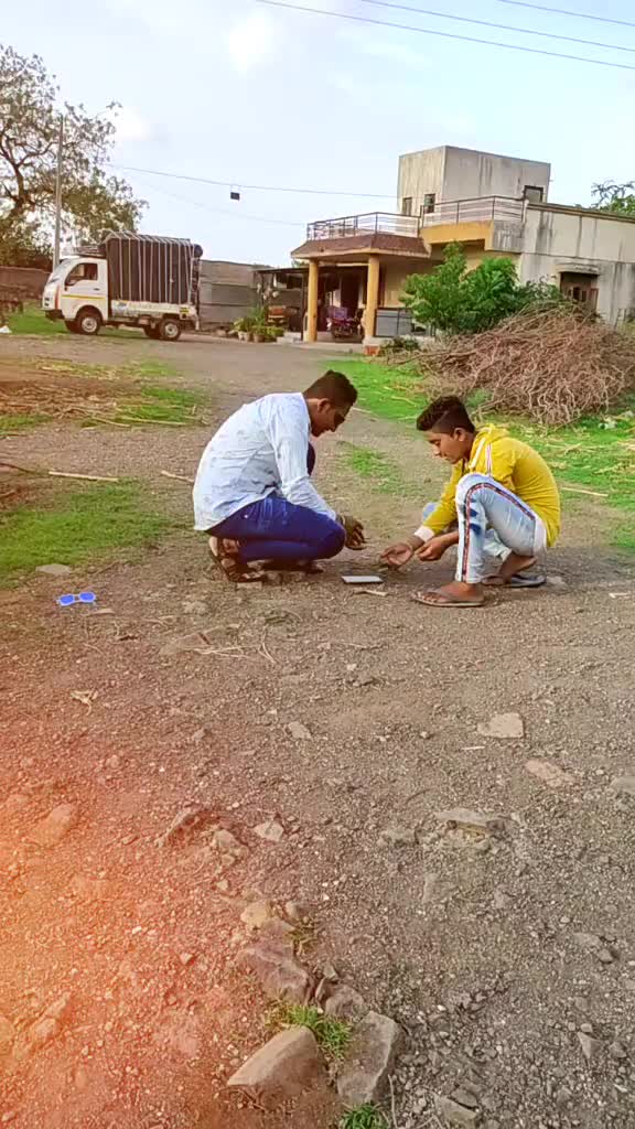 @⚡⚡Aaryan.ly⚡⚡