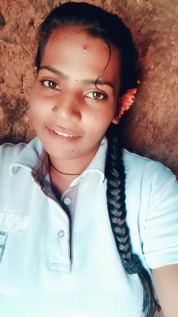 @😍smiling queen 😍