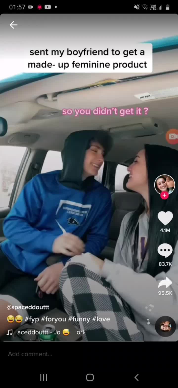 @rosslynch's wife