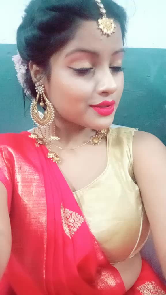 @👑Sayani Roy👑